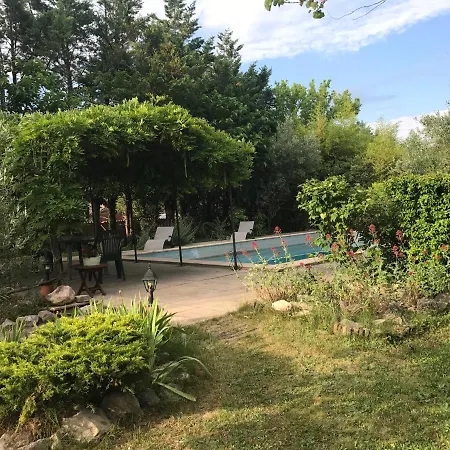 Le Clos Des Olivettes Bed & Breakfast