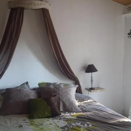 Le Clos Des Olivettes Bed & Breakfast *